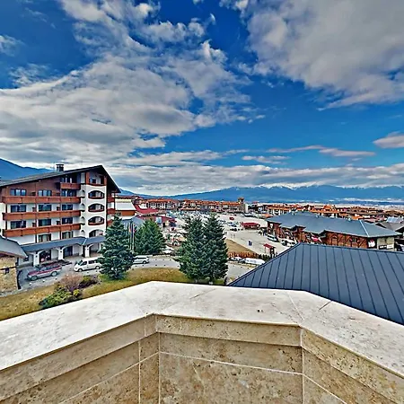 Charming In The Heart Of 班斯科